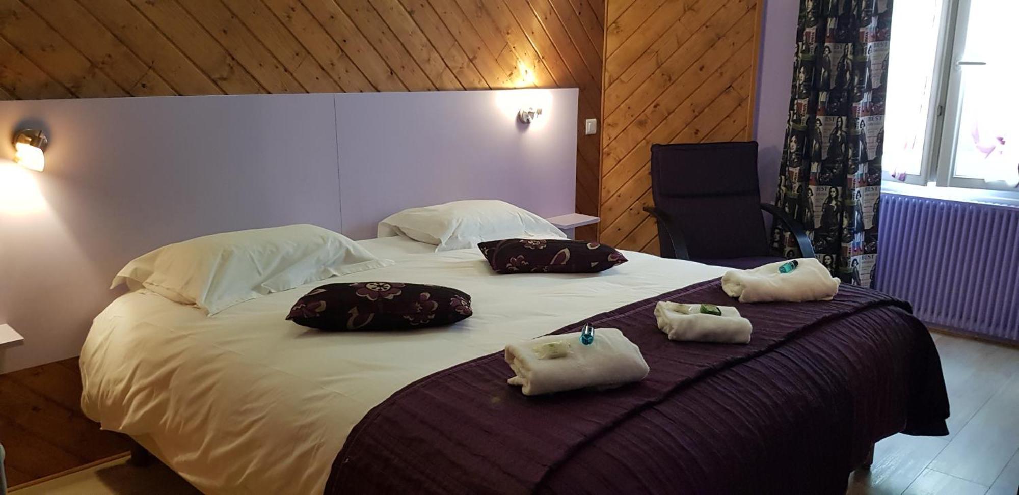 Logis Hotel Restaurant Les Carillons Cransac Luaran gambar