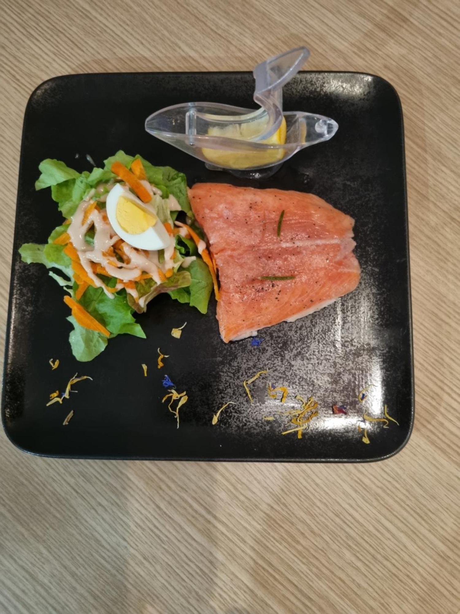 Logis Hotel Restaurant Les Carillons Cransac Luaran gambar